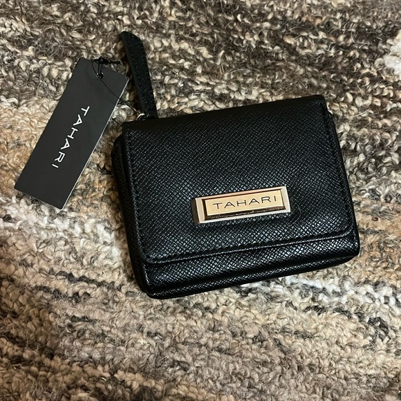 Tahari Mini Black Wallet - Picture 1 of 6